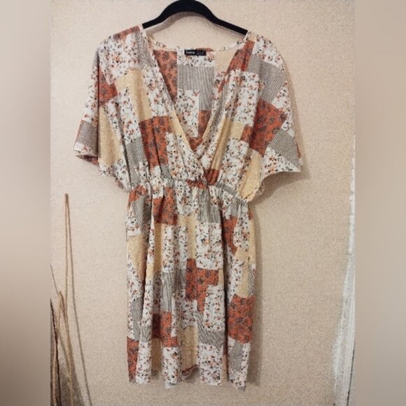 SHEIN Dresses & Skirts - Shein Women's Patchwork Dress W/ Butterfly Sleeves Floral Dress Size 6